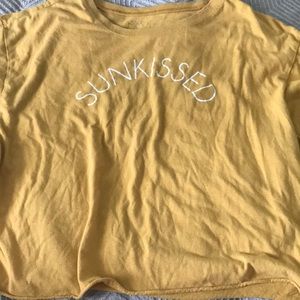 sunkissed cropped tee